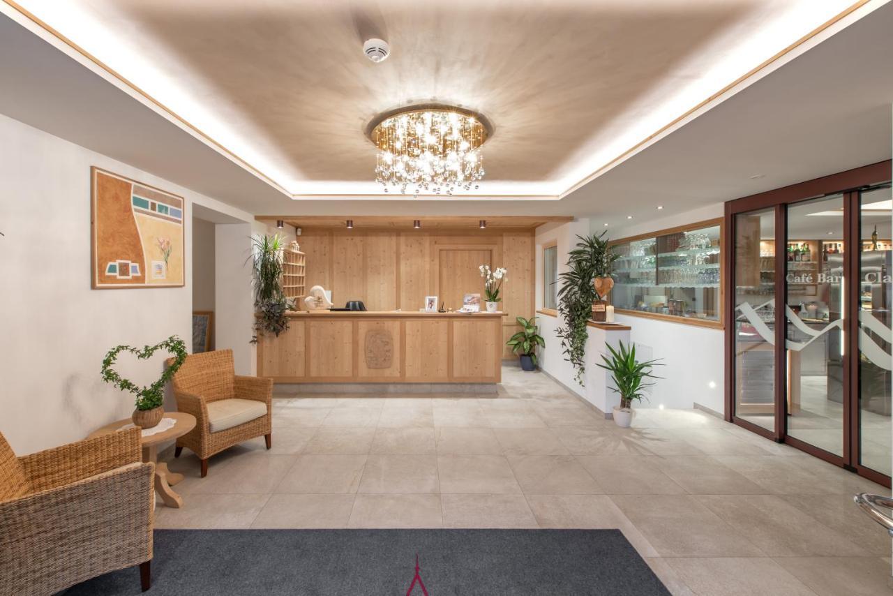 Hotel Theiner Curon Venosta Exterior photo